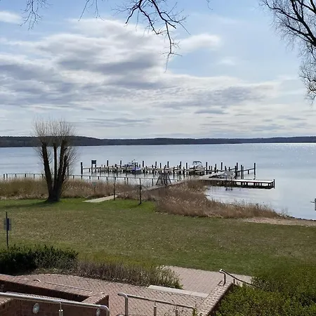 아파트 In Mit Seeblick *